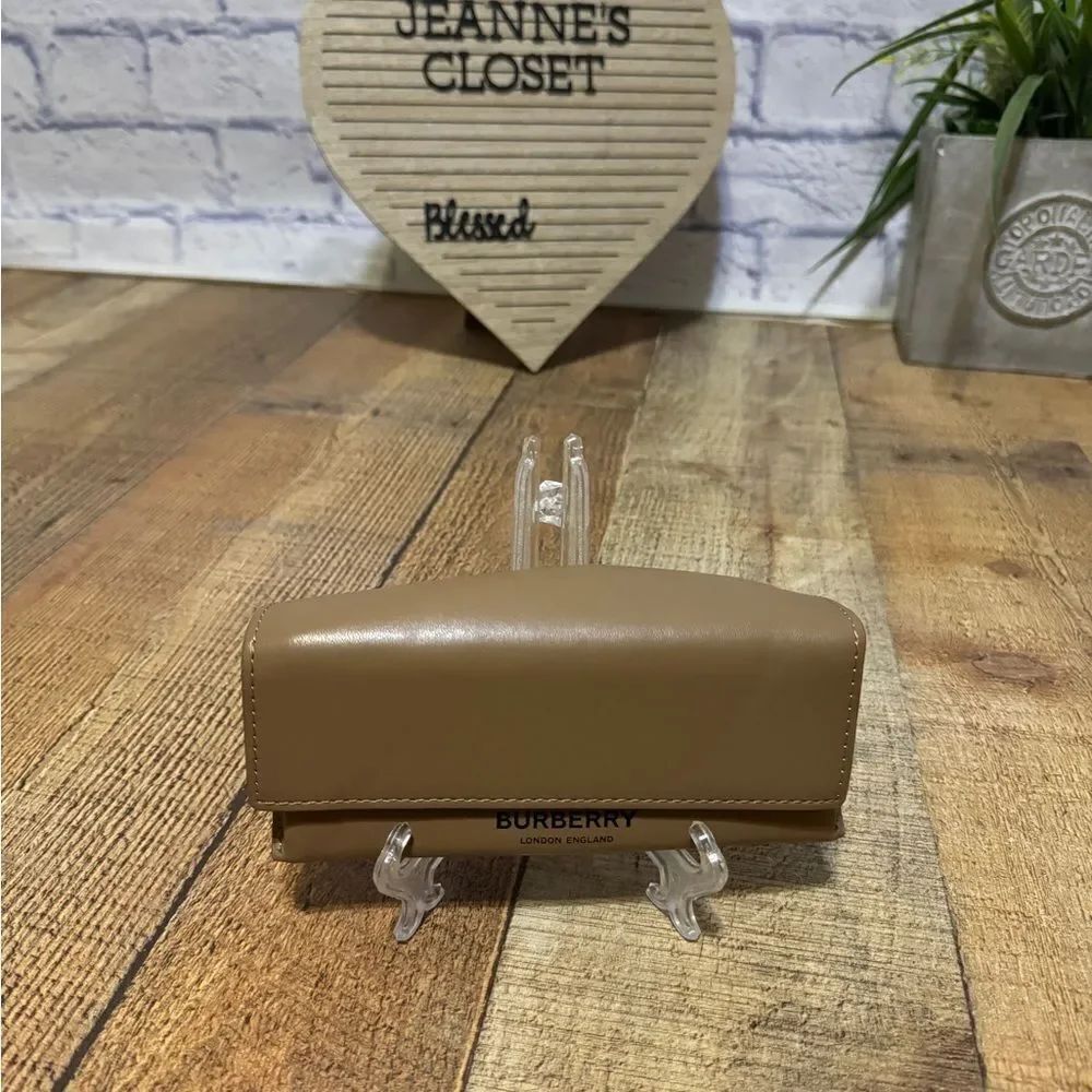 Burberry Camel Brown Slim Triangle Soft Leather Eyeglasses Case